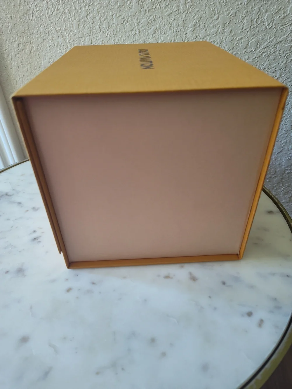 LOUIS VUITTON Magnetic Gift Box 8